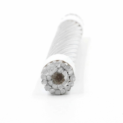 Cable de conductor de aluminio ACSR desnudo anticorrosión de alta conductividad resistente a los rayos UV para líneas de transmisión